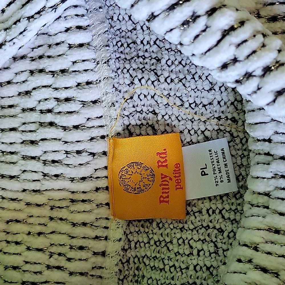 Sweater - Picture 3 of 3
